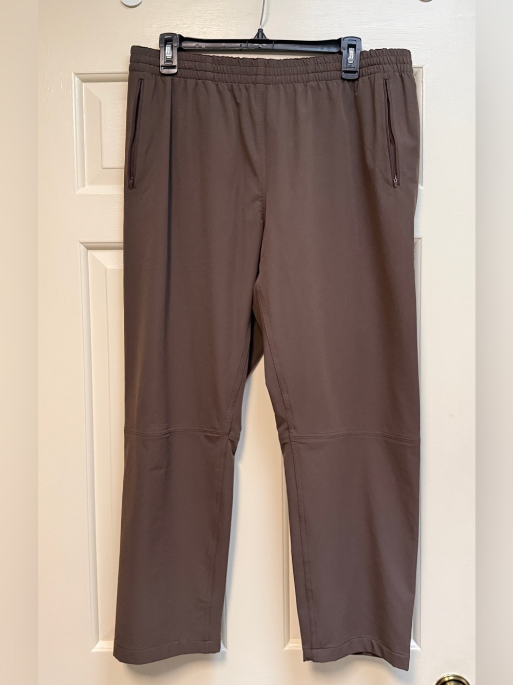 Outdoor Voices RecTrek Pant Nylon Joggers in Brown XL